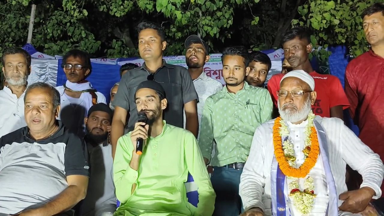 জঙ্গিপুর লোকসভা কেন্দ্রের আইএসএফ প্রার্থী সাজাহান বিশ্বাসের সমর্থনে মুর্শিদাবাদের খড়গ্রাম পীরতলায় নির্বাচনী জনসভায় বিস্ফোরক নওসাদ সিদ্দিকী